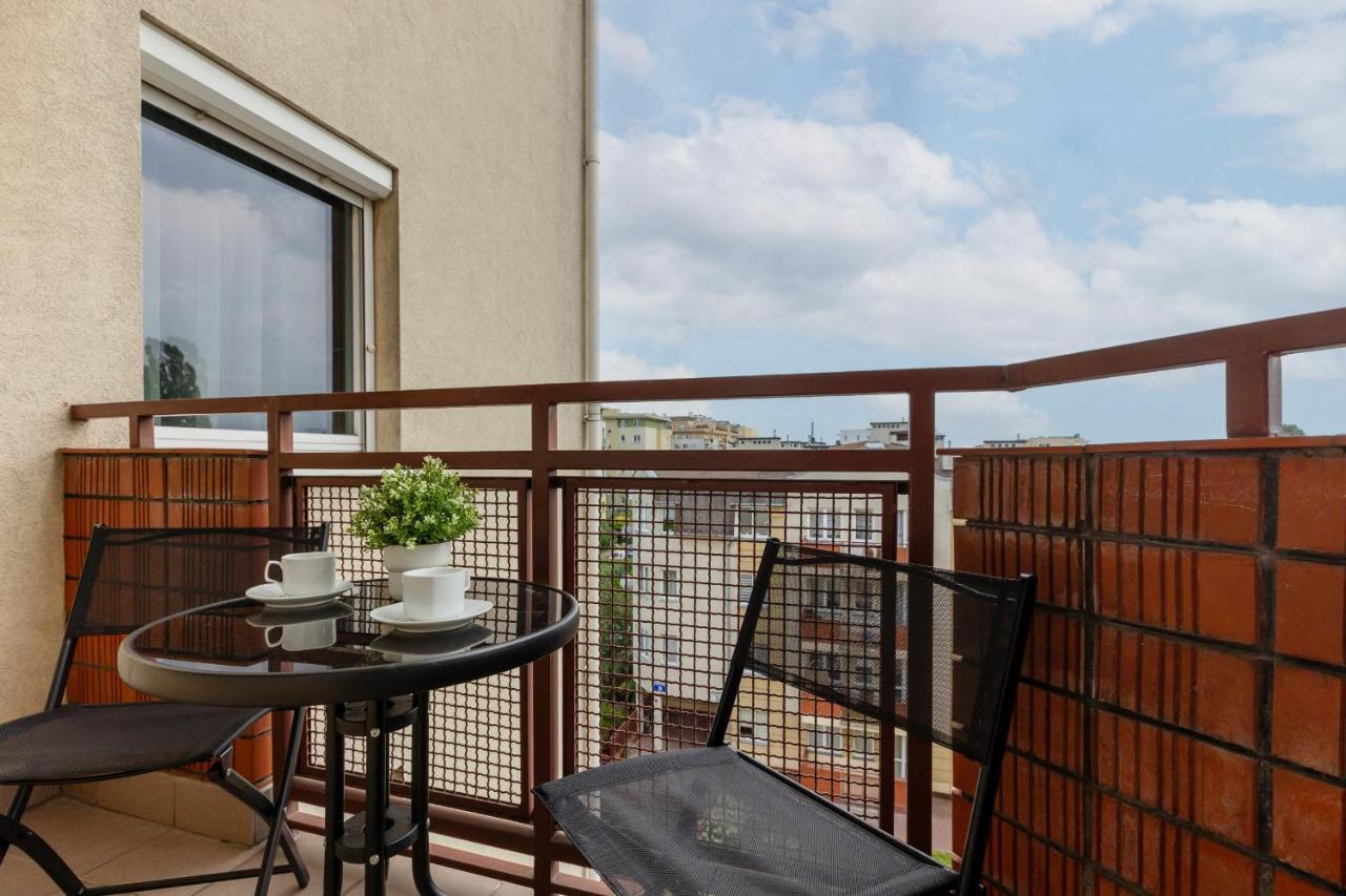 Cozy Apartment With Parking In Warsaw Ursus By Noclegi Renters Exterior photo